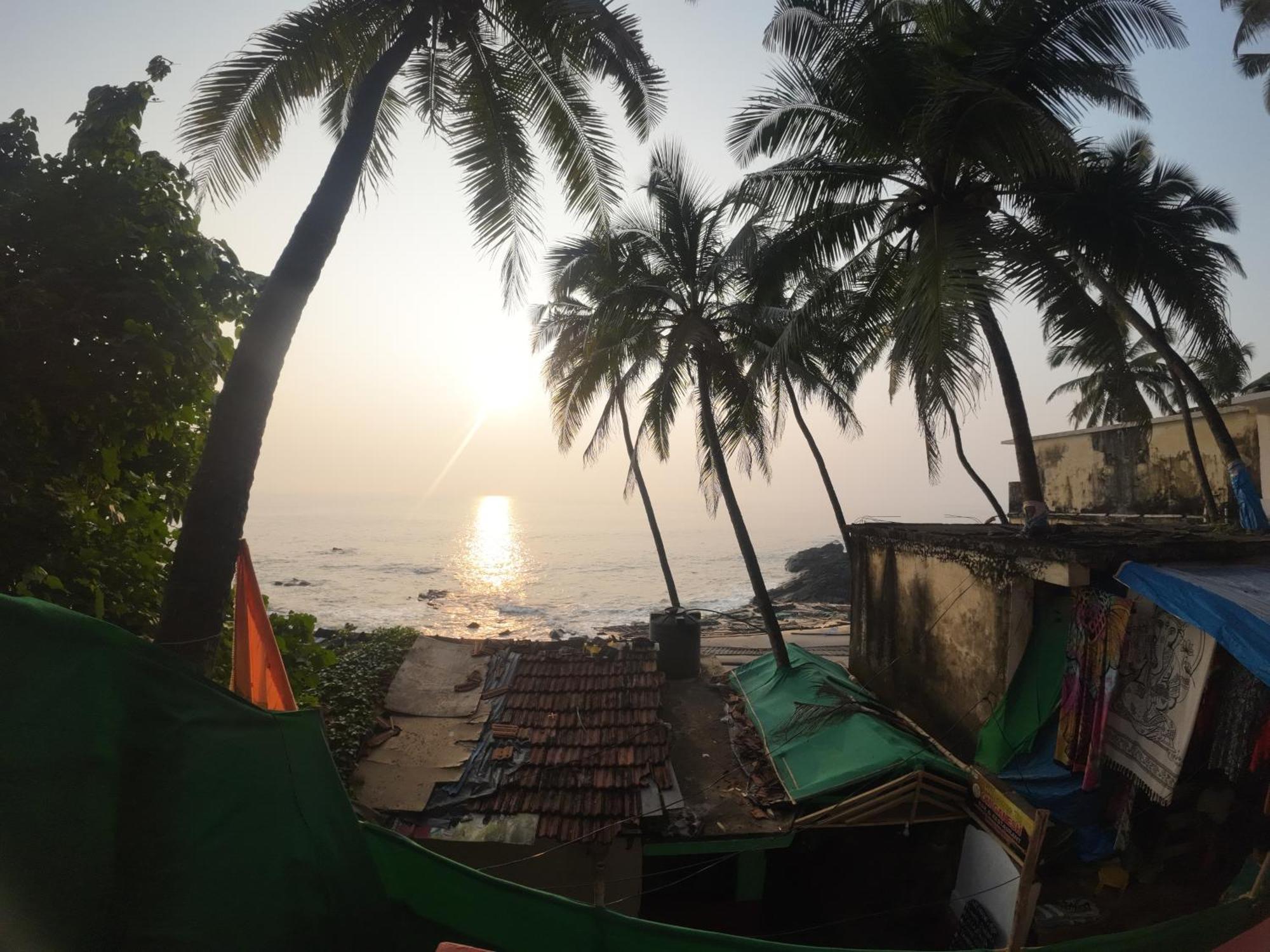 Om Ganesh Guest House Cliffside Arambol Zewnętrze zdjęcie