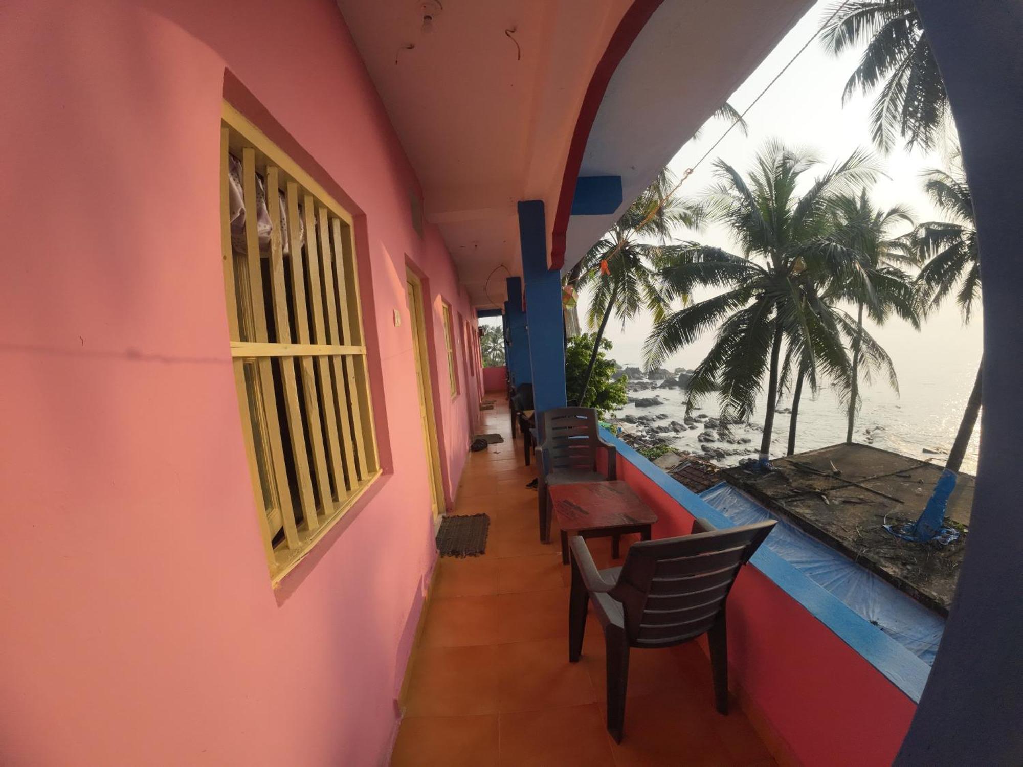 Om Ganesh Guest House Cliffside Arambol Zewnętrze zdjęcie