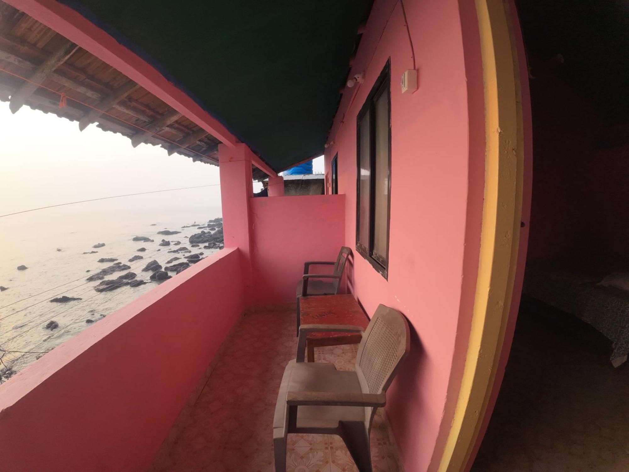 Om Ganesh Guest House Cliffside Arambol Zewnętrze zdjęcie