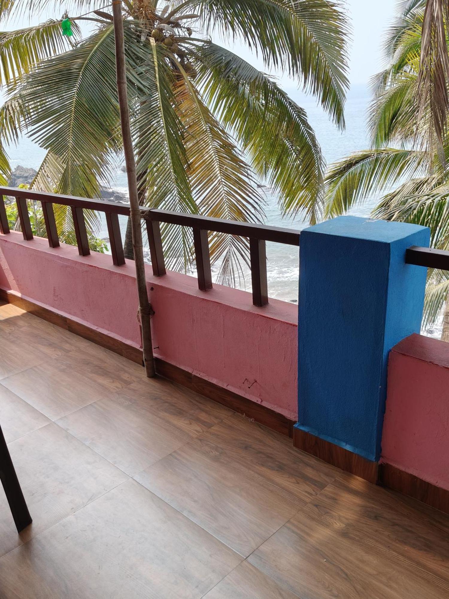 Om Ganesh Guest House Cliffside Arambol Zewnętrze zdjęcie