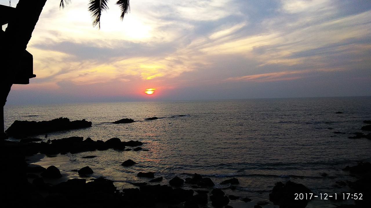 Om Ganesh Guest House Cliffside Arambol Zewnętrze zdjęcie